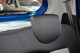 2013款铃木奥拓1.0L手动豪华型