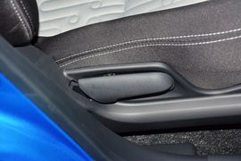 2013款铃木奥拓1.0L手动豪华型