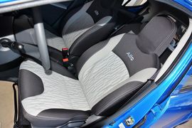 2013款铃木奥拓1.0L手动豪华型