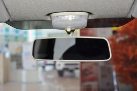 2013款铃木奥拓1.0L手动豪华型