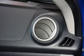 2013款铃木奥拓1.0L手动豪华型