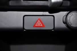 2013款铃木奥拓1.0L手动豪华型