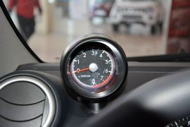 2013款铃木奥拓1.0L手动豪华型