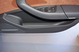 2014款奥迪A8L