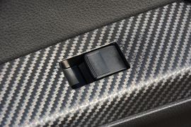 2015款丰田RAV4
