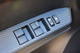 2015款丰田RAV4
