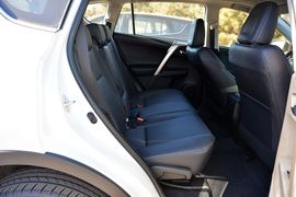 2015款丰田RAV4