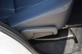 2015款丰田RAV4