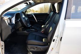 2015款丰田RAV4