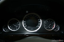 奔驰E200