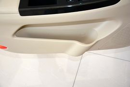 2015款长安逸动1.6L手动尊贵型