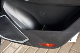 2015款吉利GX7运动版2.0L自动尊贵型