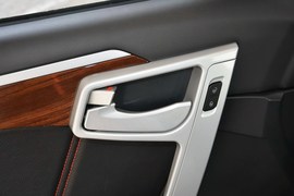 2015款吉利GX7运动版2.0L自动尊贵型