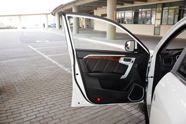2015款吉利GX7运动版2.0L自动尊贵型