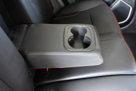 2015款吉利GX7运动版2.0L自动尊贵型