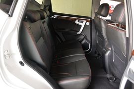 2015款吉利GX7运动版2.0L自动尊贵型