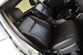 2015款吉利GX7运动版2.0L自动尊贵型