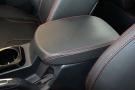 2015款吉利GX7运动版2.0L自动尊贵型
