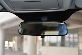 2015款吉利GX7运动版2.0L自动尊贵型