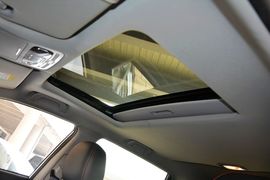 2015款吉利GX7运动版2.0L自动尊贵型