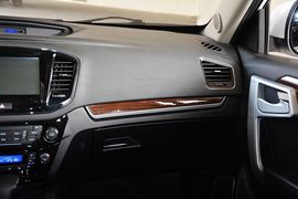2015款吉利GX7运动版2.0L自动尊贵型