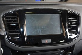 2015款吉利GX7运动版2.0L自动尊贵型