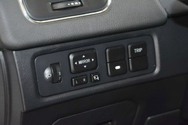 2015款吉利GX7运动版2.0L自动尊贵型
