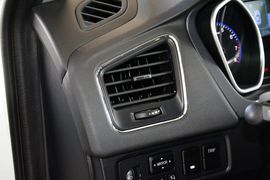 2015款吉利GX7运动版2.0L自动尊贵型