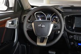 2015款吉利GX7运动版2.0L自动尊贵型