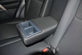 2015款丰田RAV4
