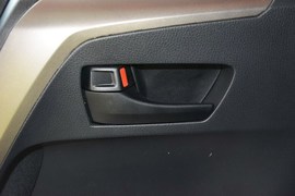 2015款丰田RAV4