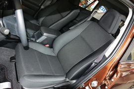 2015款丰田RAV4