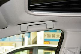 2015款丰田RAV4