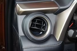 2015款丰田RAV4