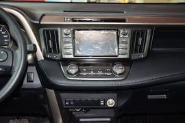 2015款丰田RAV4