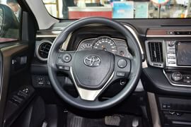 2015款丰田RAV4