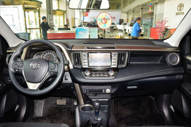 2015款丰田RAV4