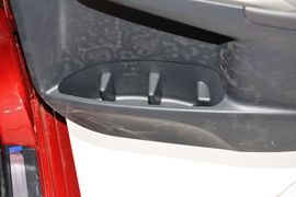 2015款丰田凯美瑞2.0S凌动版