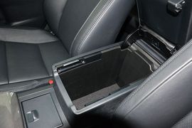 2015款丰田凯美瑞2.0S凌动版