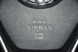 2015款丰田凯美瑞2.0S凌动版