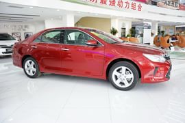 2015款丰田凯美瑞2.0S凌动版