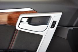 2015款吉利GX7运动版2.0L自动尊贵型