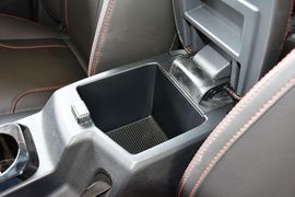 2015款吉利GX7运动版2.0L自动尊贵型