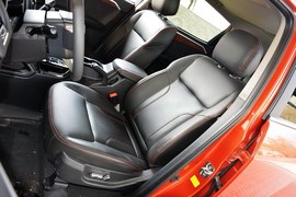 2015款吉利GX7运动版2.0L自动尊贵型