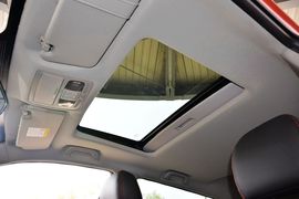 2015款吉利GX7运动版2.0L自动尊贵型