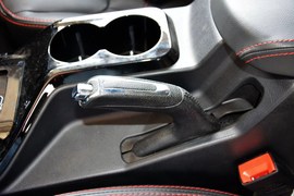 2015款吉利GX7运动版2.0L自动尊贵型