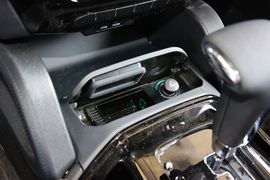 2015款吉利GX7运动版2.0L自动尊贵型