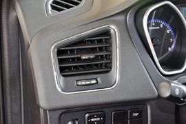 2015款吉利GX7运动版2.0L自动尊贵型
