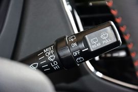 2015款吉利GX7运动版2.0L自动尊贵型