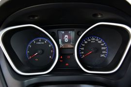 2015款吉利GX7运动版2.0L自动尊贵型